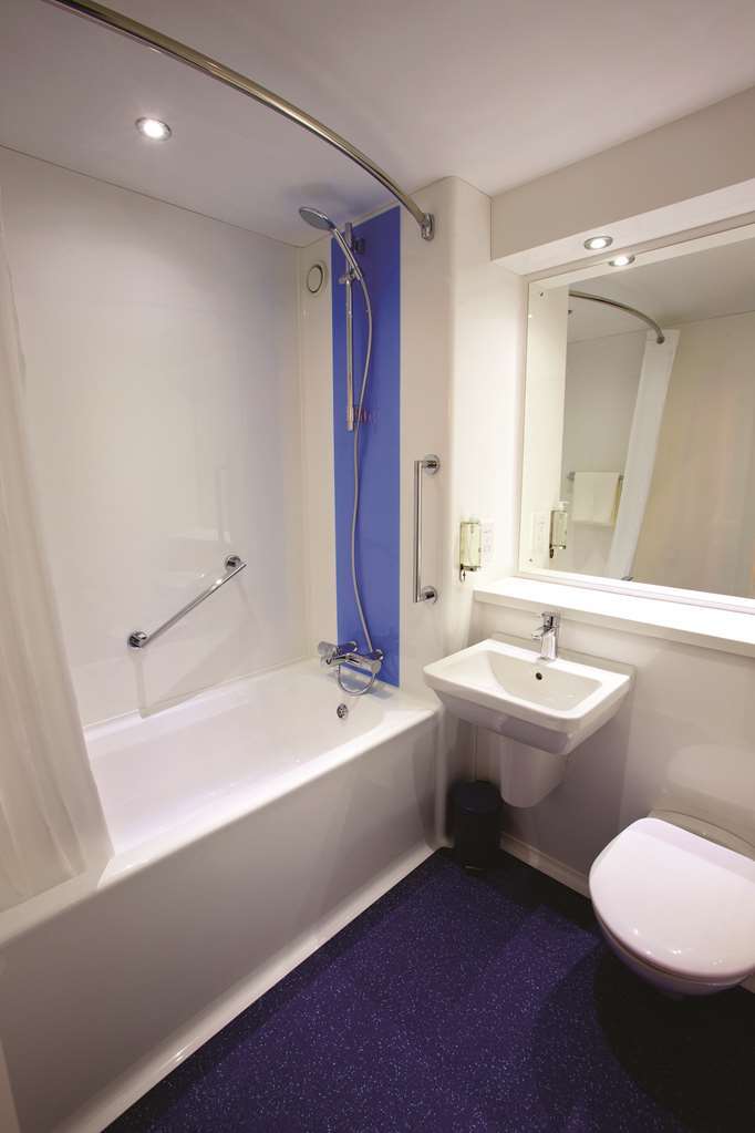 Travelodge Rugby Dunchurch Номер фото